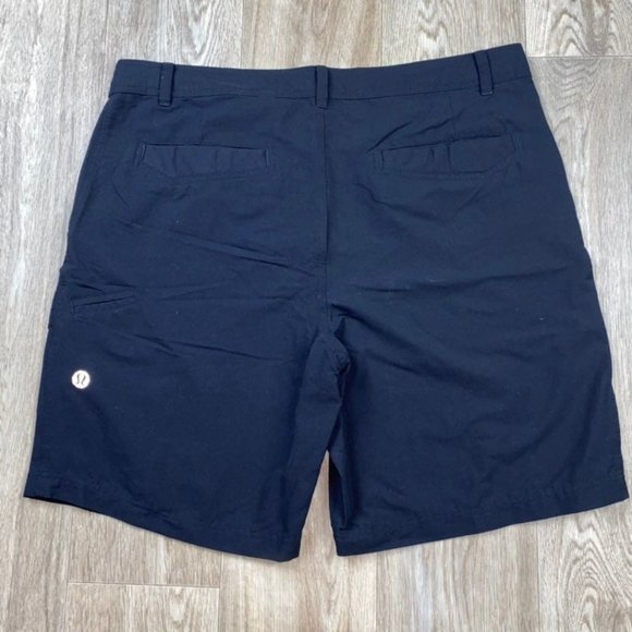 Lululemon mens shorts waist 36 - Picture 4 of 6
